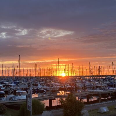 Bild vergr&ouml;&szlig;ern: Marina Wendtorf Abendstimmung